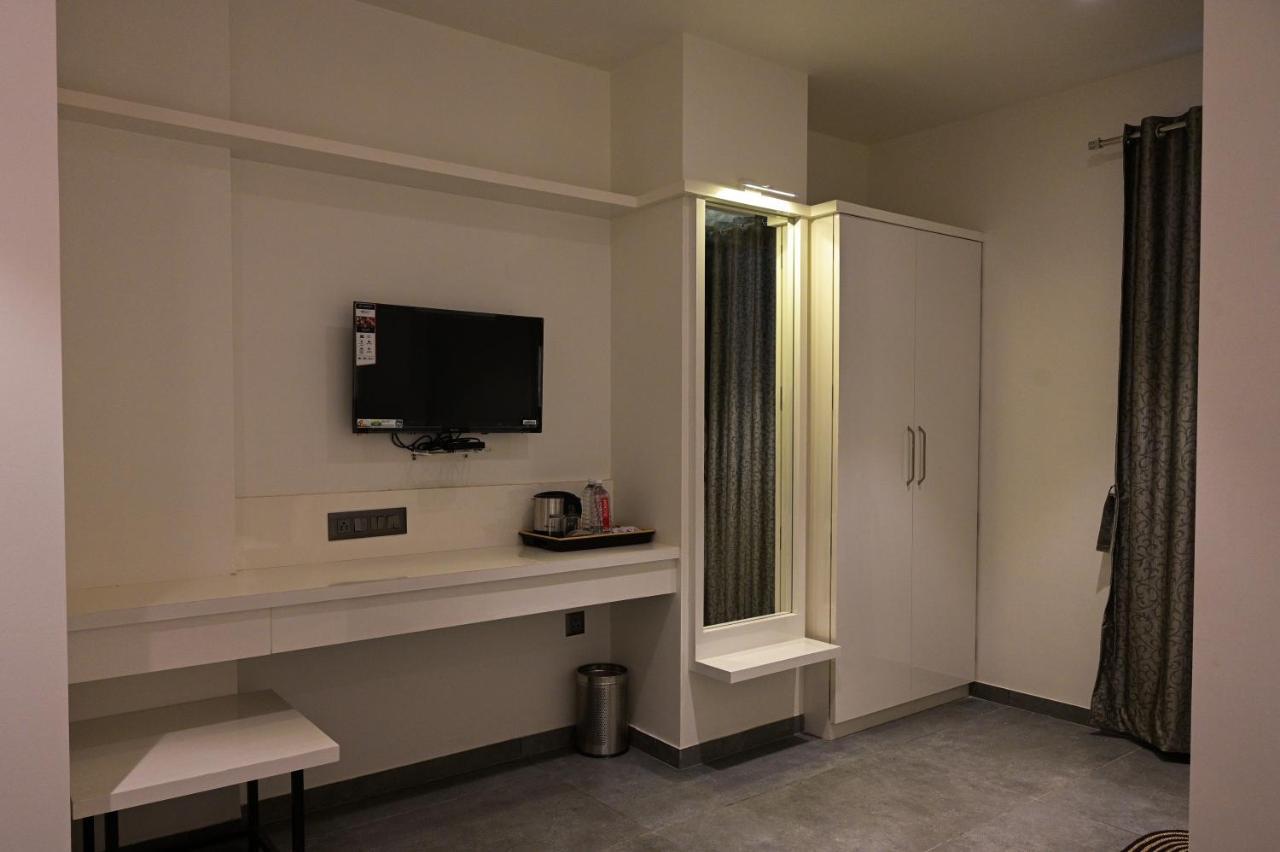 Hotel My Home Residency Насик Экстерьер фото